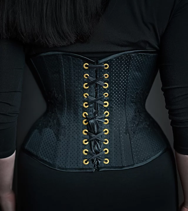 AD| When making a corset, the skills you learn on your very first attempts will carry you through every corset you go on to create, so it’s a good idea to get started on the right path! 🧵

Our expert Mentor, and professional corsetiere, Lowana O’Shea of @vanyanis is hosting her online masterclass, “Corset Making for Beginners”. If you’re looking to create your first corset or you’re looking to improve on previous results, Lowana has created over 25 hours worth of video lessons to guide you through creating the underbust corset you’ve been dreaming of! 

The course comes with lifetime access, a dedicated course forum, and comprehensive fitting resources with 6 diverse fit modules. Plus, there are two access types, designed to suit your learning style, so you can have as much support and advice as you need! The Silver level is available to join at any time, and limited places are left on the Gold level, which starts this week. 

Lowana is also offering a Free Virtual One-on-one Fitting (valued at $99) for the first 10 sign-ups with code "foundations" (expires on 6 June 25). Head to the link in the bio to sign up now! 

AD|Affiliate 
.
.
.
#corset #corsetry #corsetiere #vanyanis #sewing #learntosew #makeacorset #sewingtutorial #corsetmaker